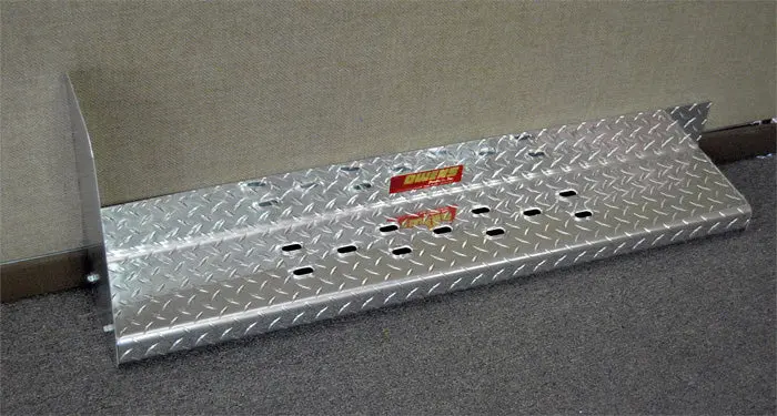 Owens Products 82346G-01 Diamond-Plate Aluminum Running Boards For 2017–2018 Ford Super Duty Trucks 1